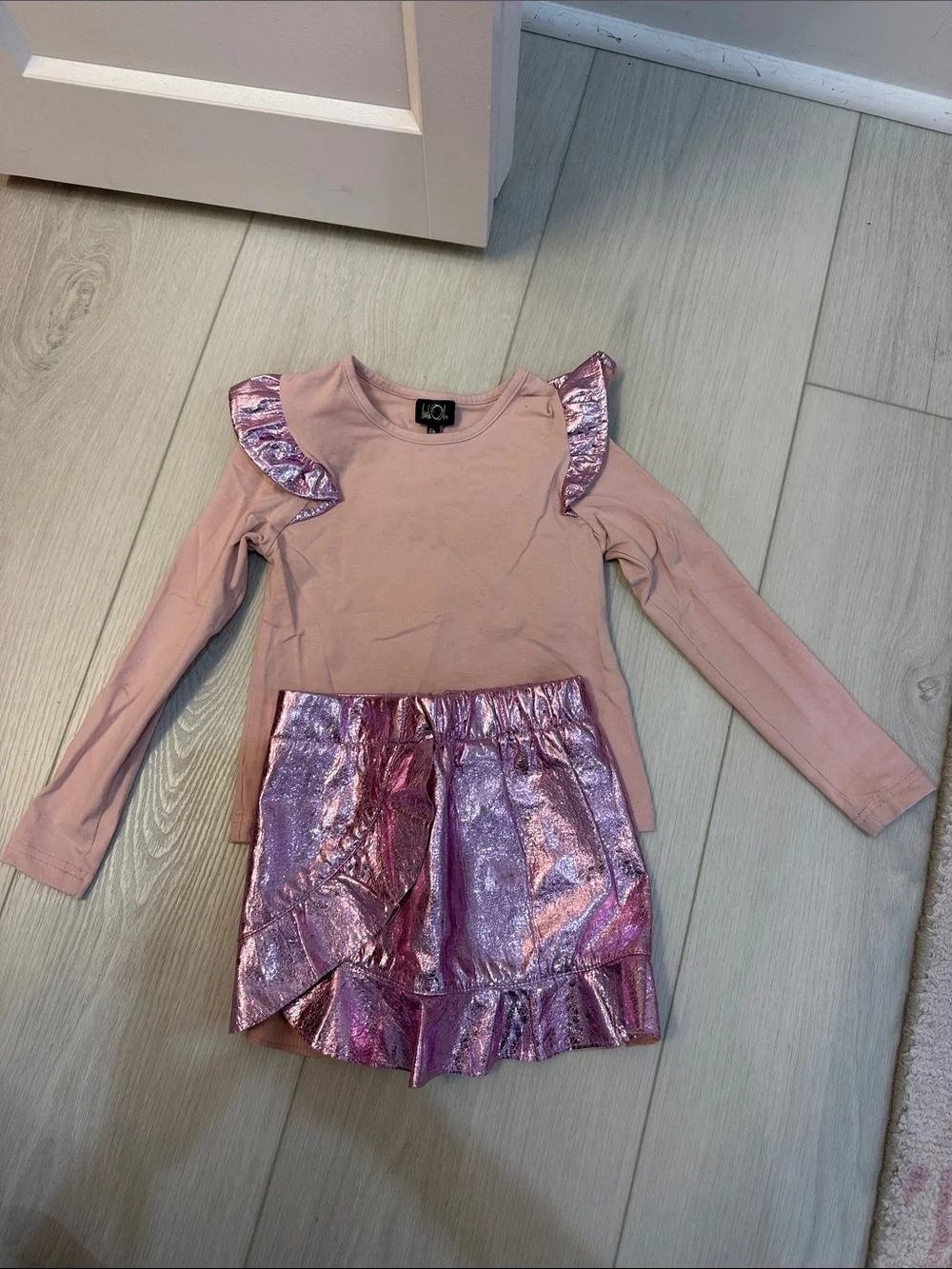 Girls Pink Metallic Skirt & Ruffle Long-Sleeve Top - 2-Piece Dance Set